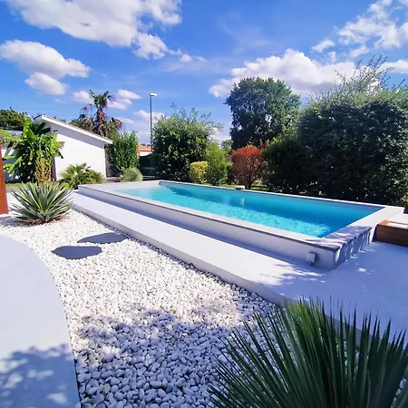 Gite 2 Pers Avec Jardin Entre Bordeaux & Lacanau Ocean (Adults Only) *